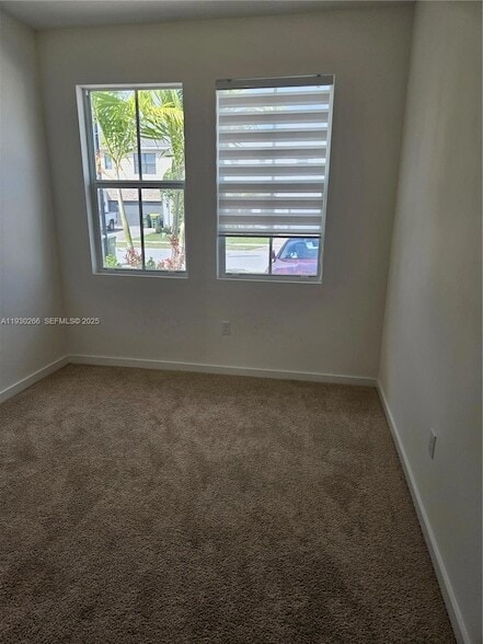 Photo - 157 NE 13th Cir