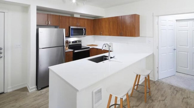 Photo - 11000 NE 10th St Unit ID1280599P