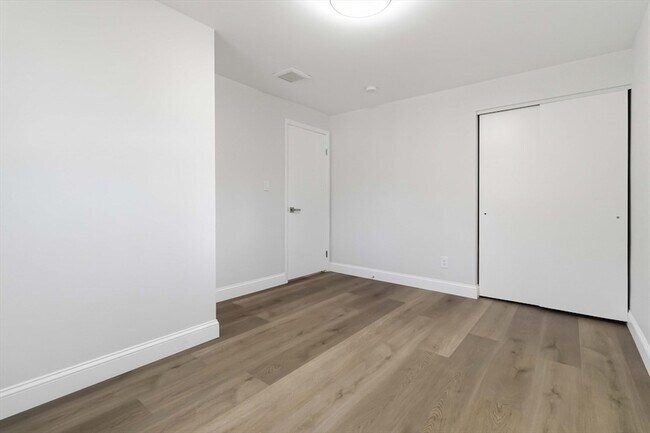 Photo - 43 Orient St Unit 1