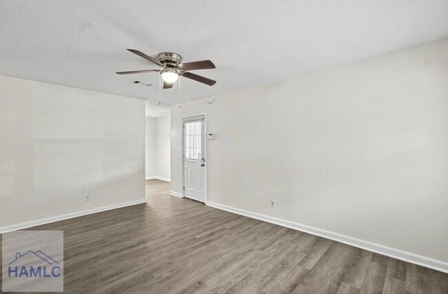 Photo - 740 Fleming Rd