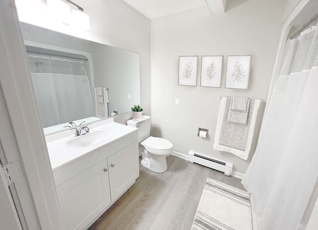 Photo - 2100 Springport Apartments