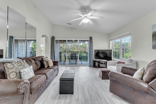 Photo - 155 W Rockford Dr Unit ID1339980P