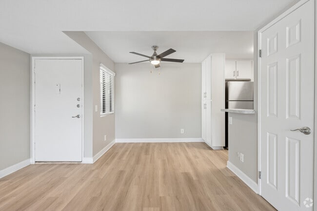 2BR, 2BA - 898SF - Dining Room - Capes at Ventura