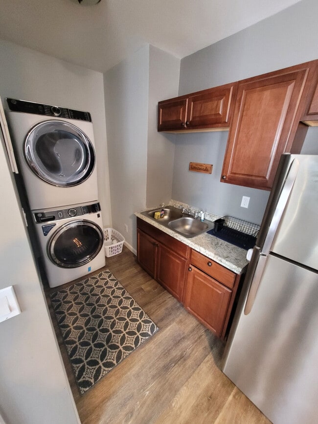 Photo - 487 Manton Ave Unit SI ID1373655P