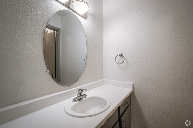 1BR, 1BA - 810SF - 3000 @ Med Center