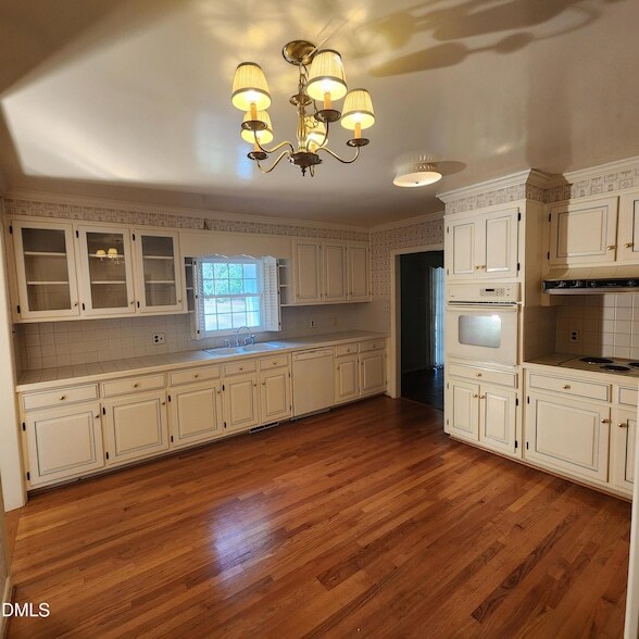 Photo - 744 Durham Rd