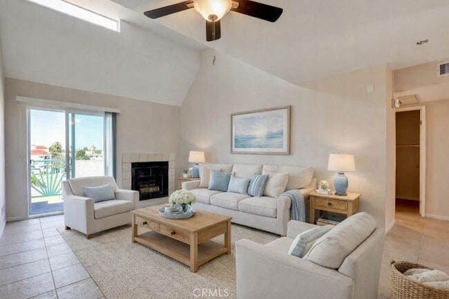 Building Photo - 450 E 4th St Unit 437