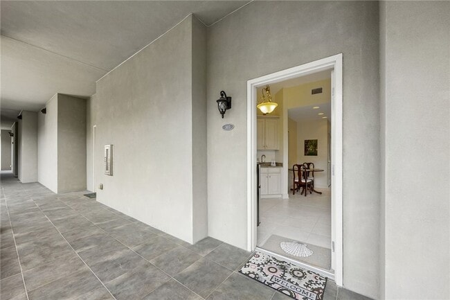 Photo - 150 Salt Air Dr Unit 304