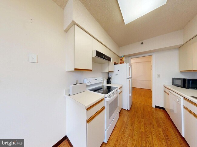 Photo - 5505 Seminary Rd Unit 1101N