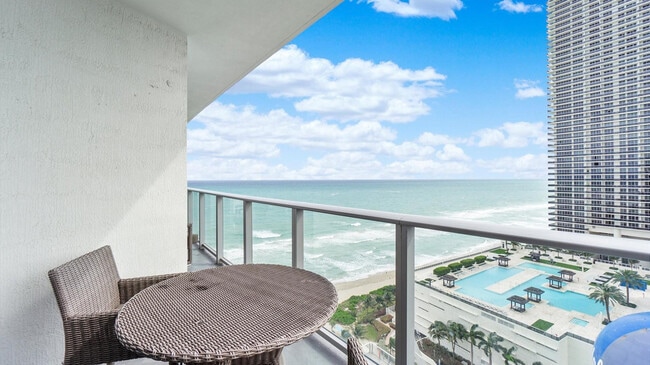 Photo - 3101 E Hallandale Beach Blvd Unit FL18-ID1049812P