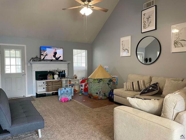 Photo - 103 Darin Dr