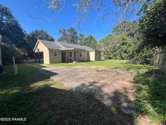 Photo - 617 Wilson St