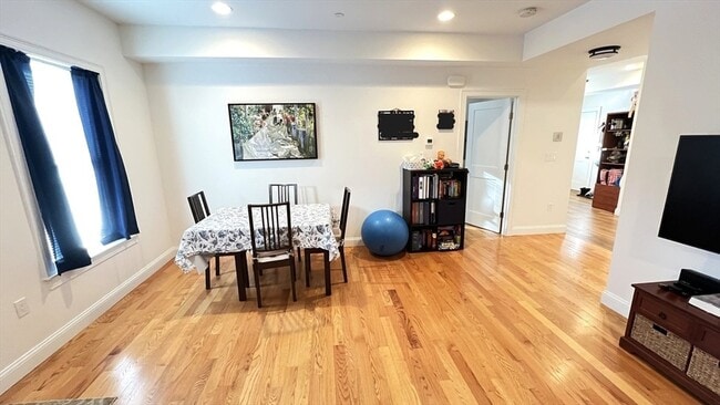 Photo - 489 Main St Unit A