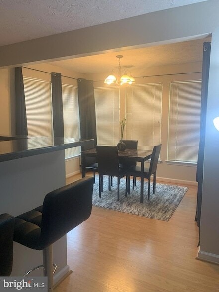 Photo - 4823 Shellbark Rd