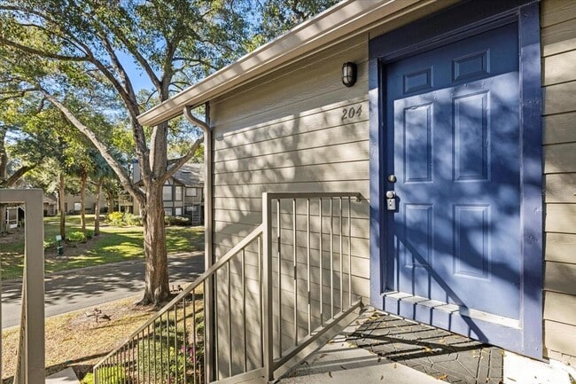 Photo - 962 Newcastle Cir Unit 204