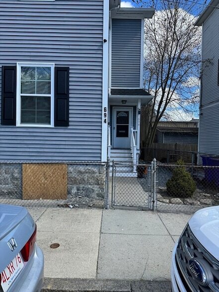 Photo - 694 King Philip St Unit 2