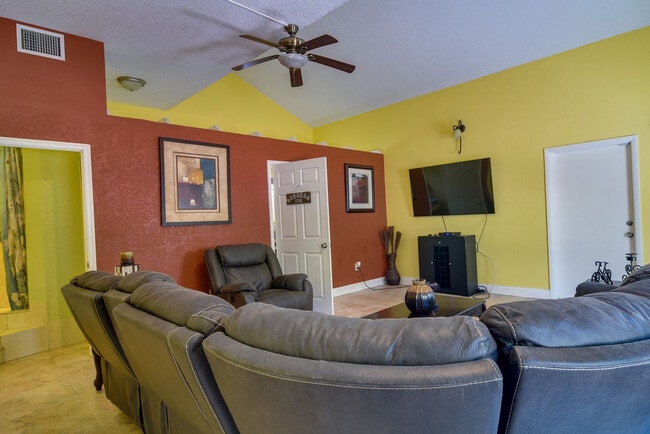 Photo - 2960 58th Ave S Unit SI ID1545769P