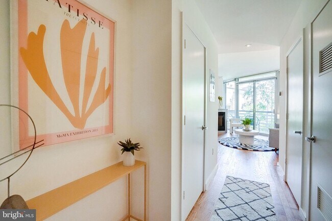 Photo - 1300 13th St NW Unit 309