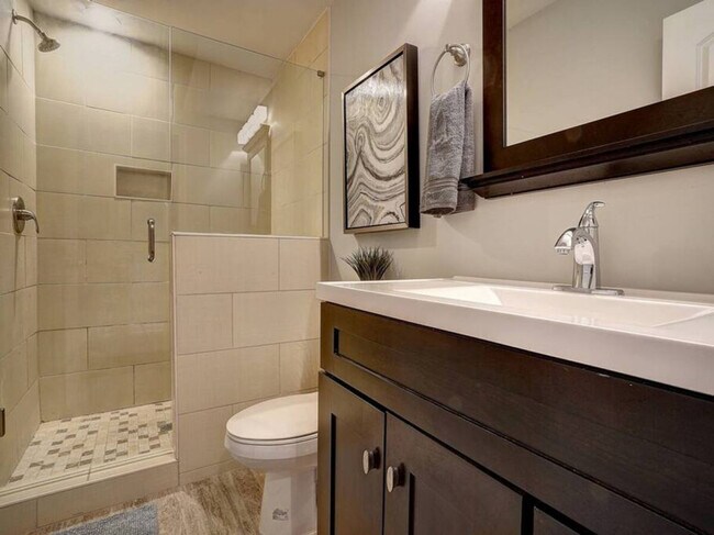 Photo - 2201 Reading Rd Unit ID1056088P