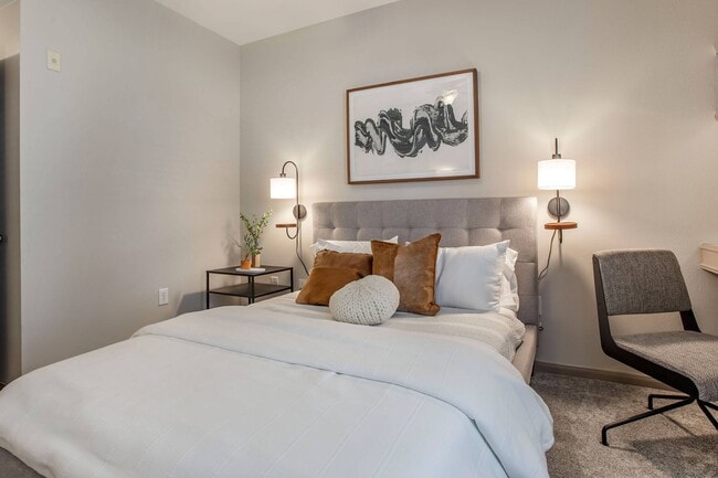 Photo - Reserve by the Lake