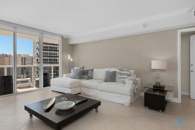 Building Photo - 1830 S Ocean Dr Unit ID1227465P