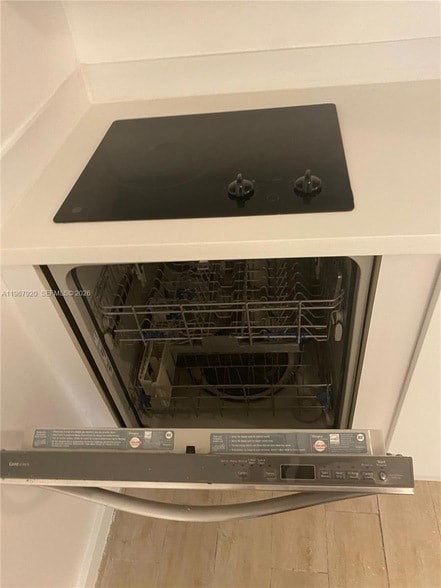 Photo - 1611 Meridian Ave Unit 106