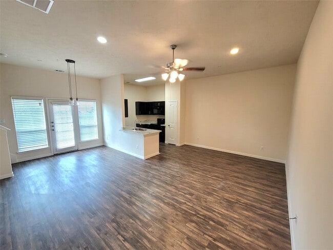 Building Photo - 2243 Bermuda Shores Dr
