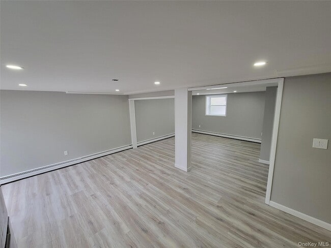 Photo - 96 Hallock Landing Rd