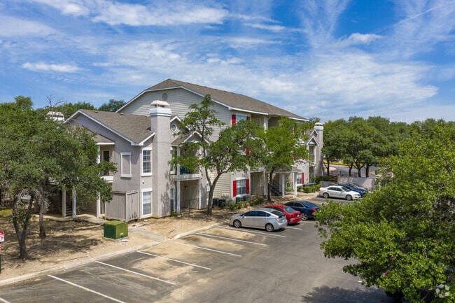 Building Photo - Villas at Bandera