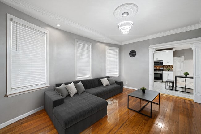 Building Photo - 18 W 40th St Unit ID1053123P