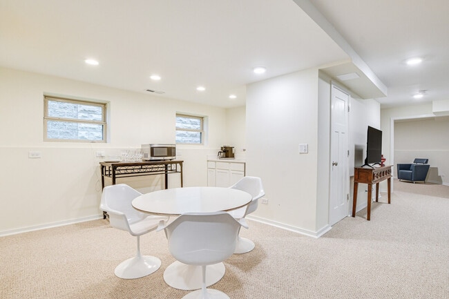 Photo - 3975 S Ellis Ave Unit ID1306702P