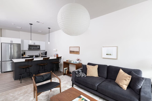 Photo - 1632 N Franklin Pl Unit ID1379003P