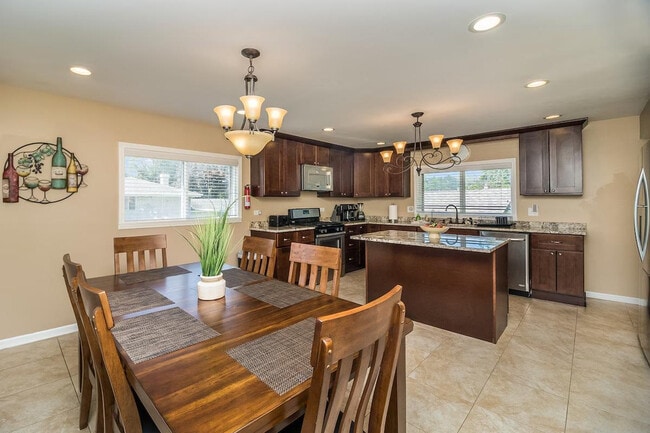 Photo - 16 W Edward St Unit ID1285026P