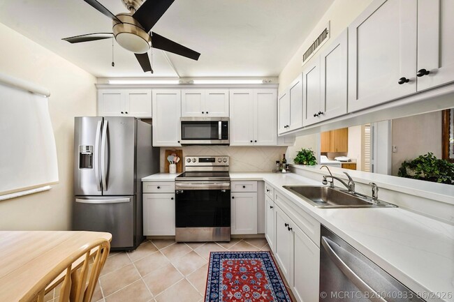 Photo - 601 Seafarer Cir Unit 1040