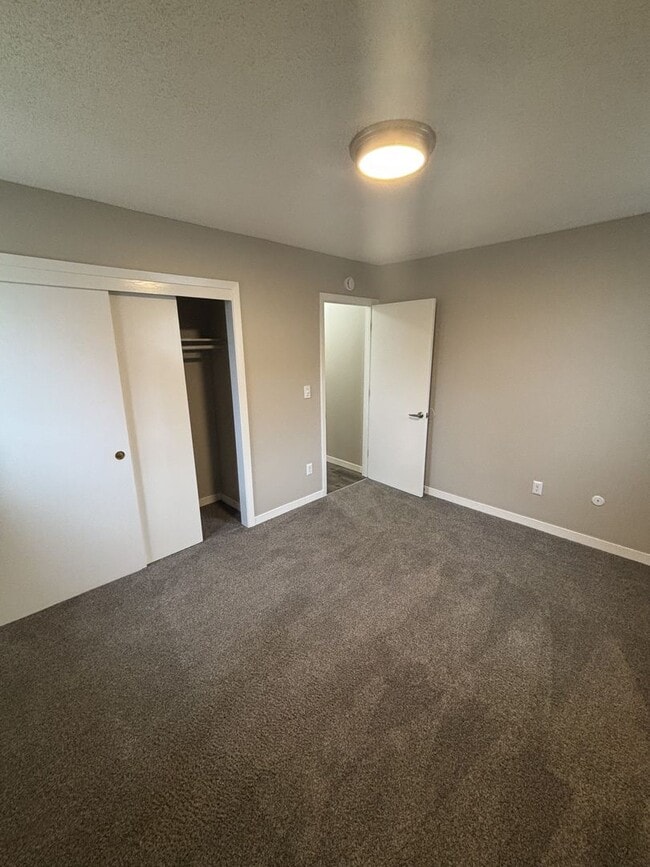 Photo - Live at The Oaks of West Saint Paul | Spacious & Comfortable Living