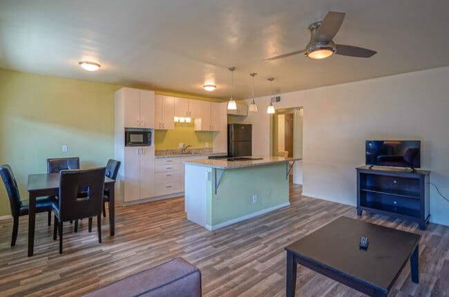 Photo - Q @ Nob Hill