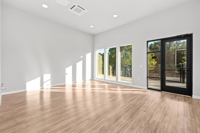 Photo - 4510 Terry-O Ln Unit 143