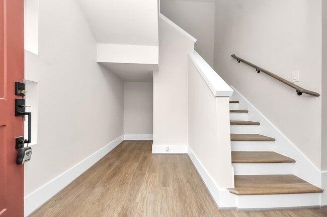 Photo - 783 Mansfield St