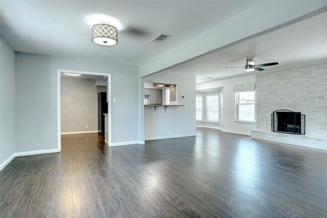 Photo - 1104 Shady Pine Ct