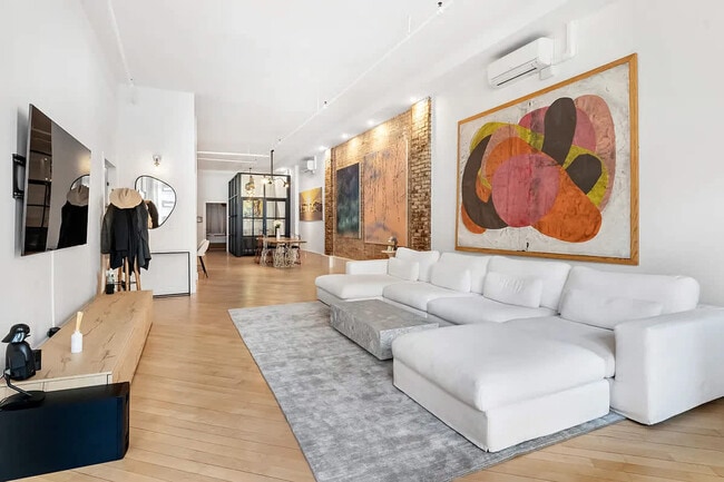 Photo - 20 E 17th St Unit ID1256829P