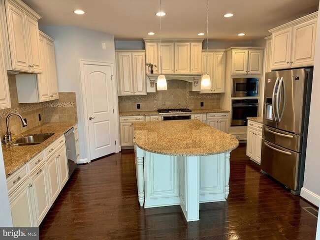 Photo - 42403 Pine Forest Dr