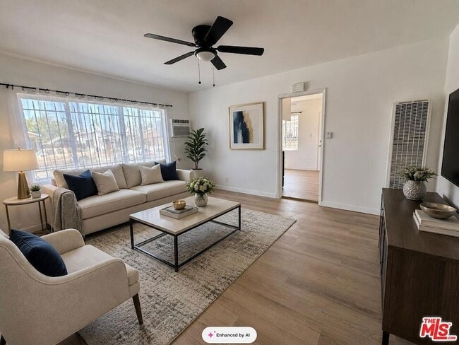 Building Photo - 1542 W 60th St Unit 1
