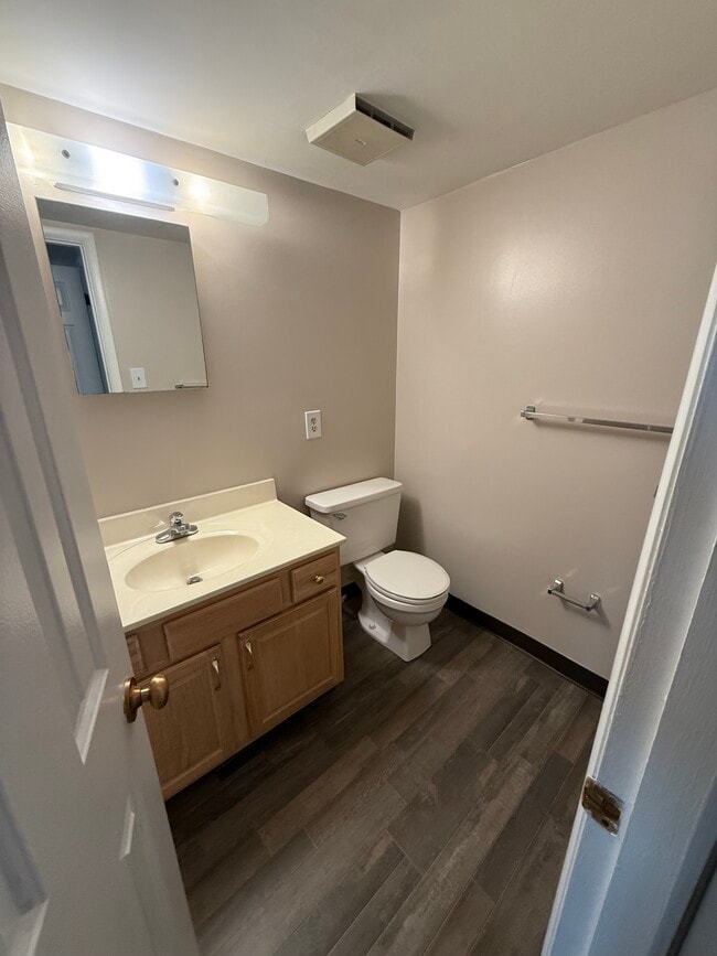 Photo - Bower Hill Apartments