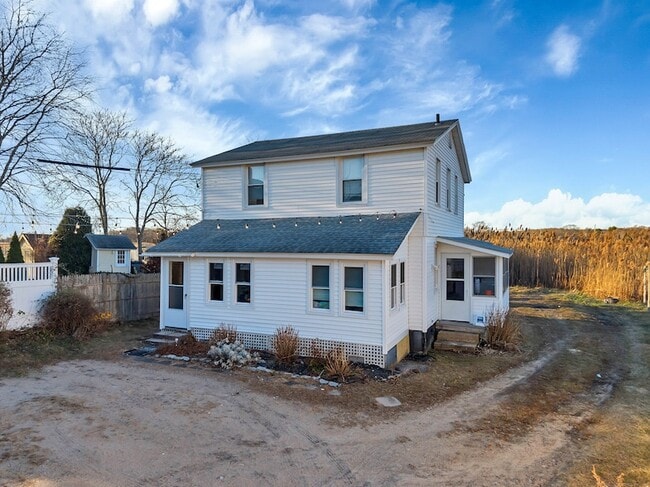 Photo - 176 Shore Rd