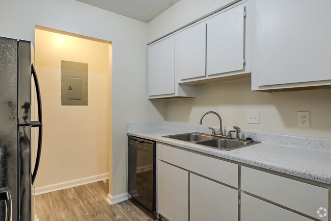 1BR, 1BA - 629SF - Kitchen - Holiday Cove