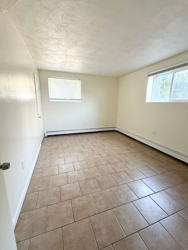 Photo - APTS in Everett, Malden, Chelsea & Boston