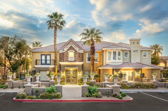 Building Photo - Arzano