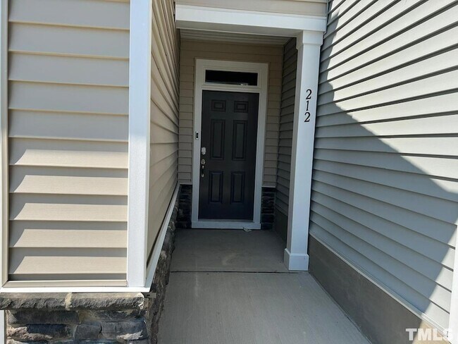 Photo - 212 Hiking Hl Ln