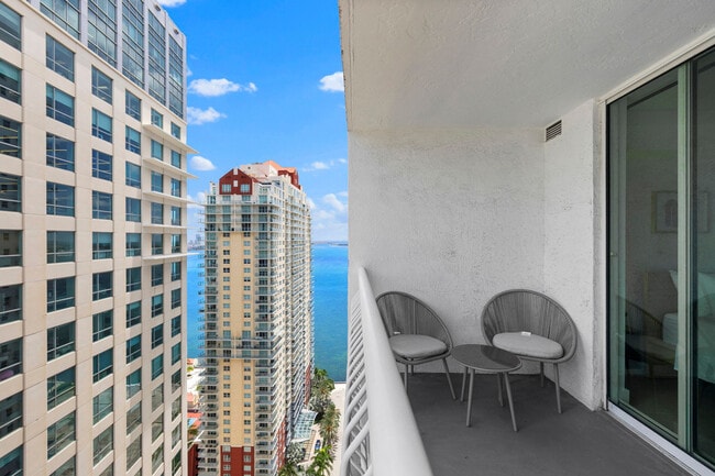 Photo - 1 SE 12th St Unit FL32-ID1026152P