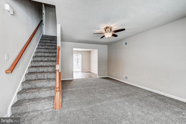 Photo - 180 Breezewood Dr